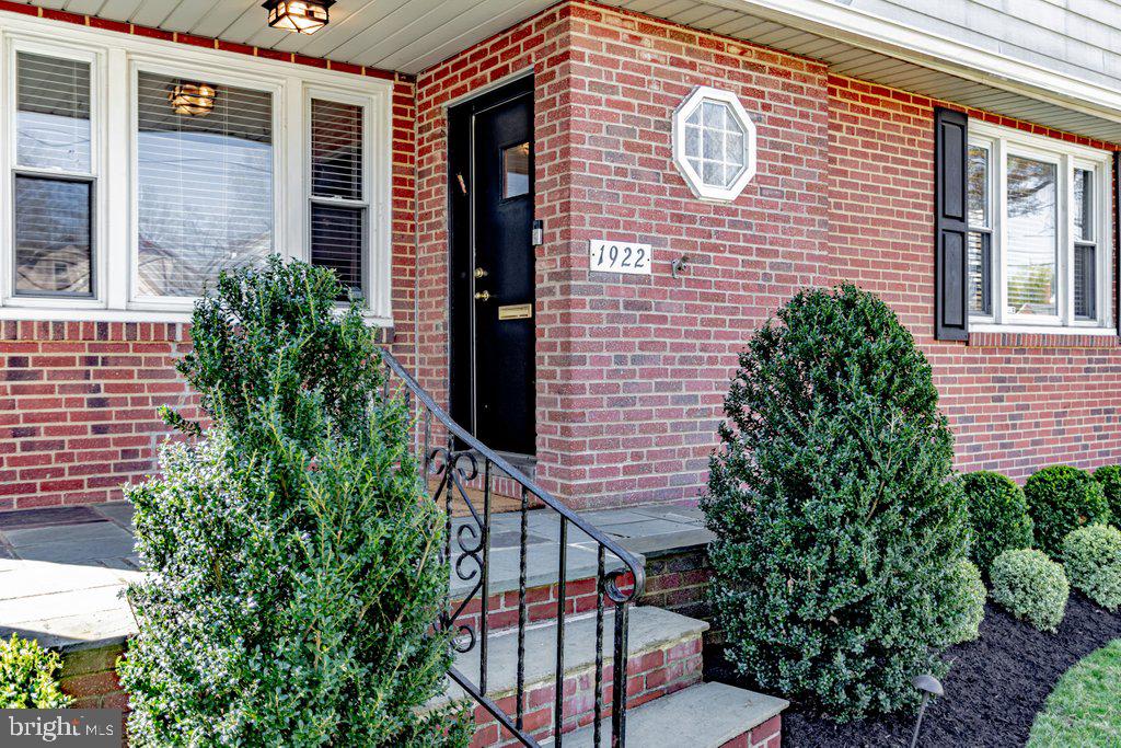 1922 Prospect Ridge Boulevard Haddon Heights, NJ 08035 - Photo 5 of 28