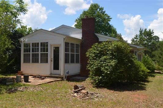 1120 Gibbs Road Wellford, SC 29385 - Photo 2 of 9
