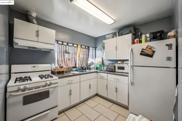 $699,000 | 1820 International Boulevard, Oakland, CA 94606