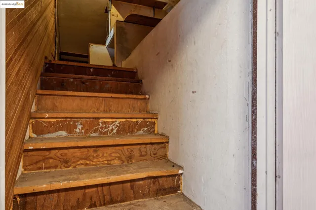 $699,000 | 1820 International Boulevard, Oakland, CA 94606