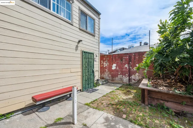 $699,000 | 1820 International Boulevard, Oakland, CA 94606