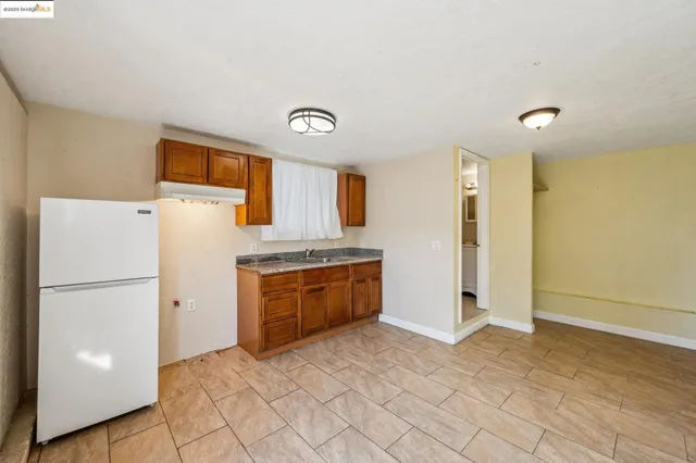 $699,000 | 1820 International Boulevard, Oakland, CA 94606