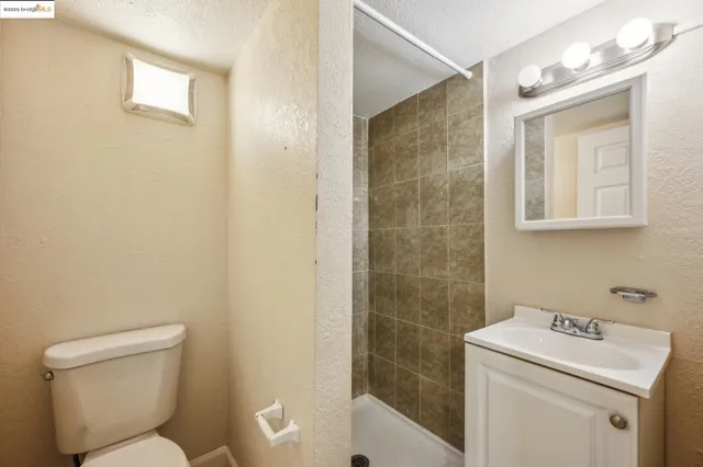 $699,000 | 1820 International Boulevard, Oakland, CA 94606