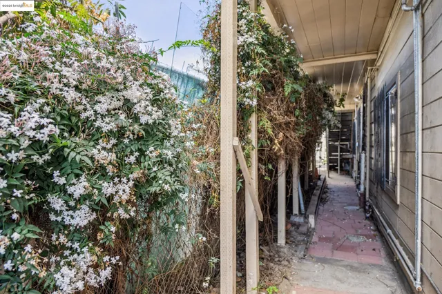 $699,000 | 1820 International Boulevard, Oakland, CA 94606