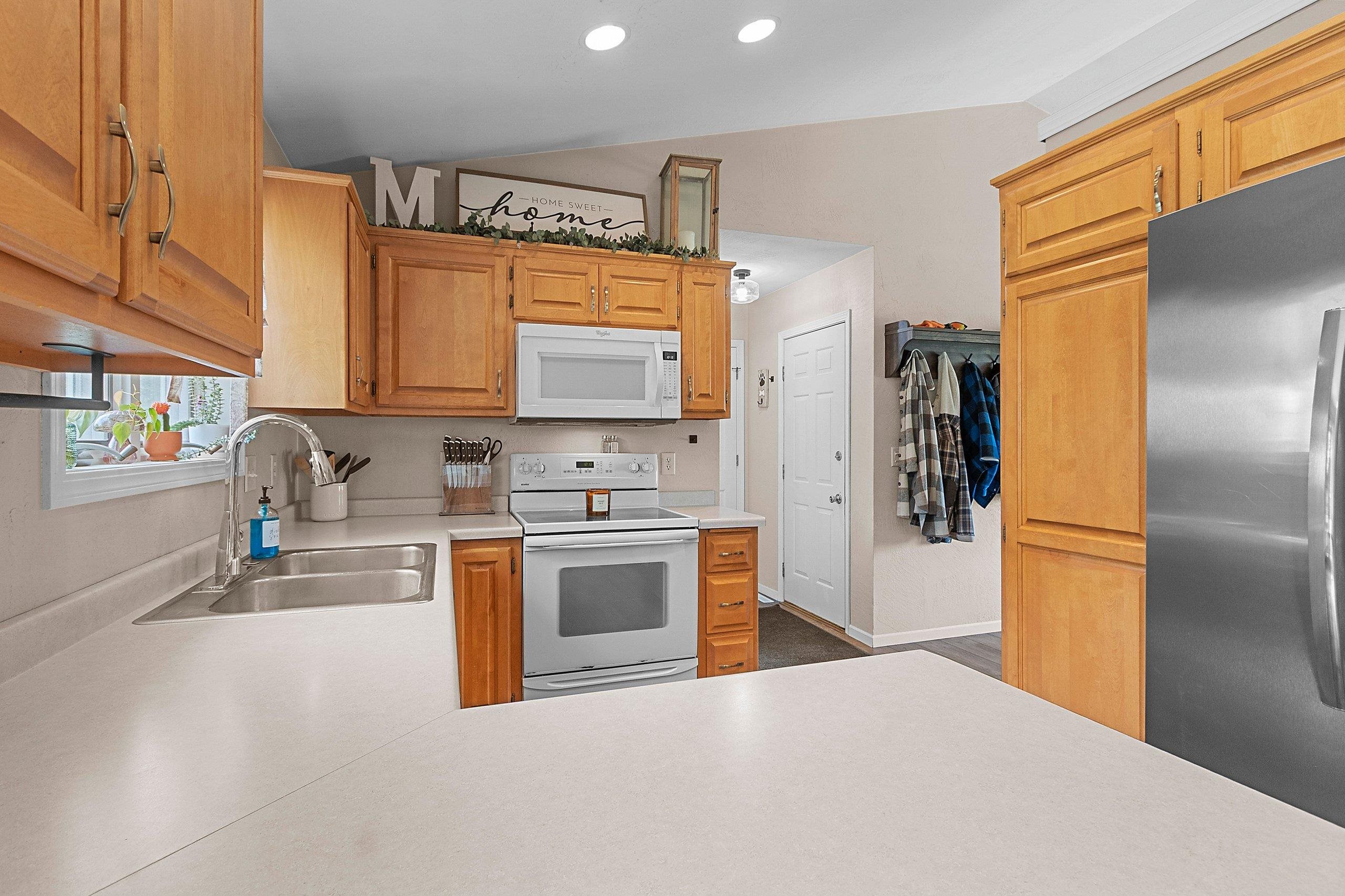 N9634 Chadbury Lane Appleton, WI 54915 - Photo 8 of 25