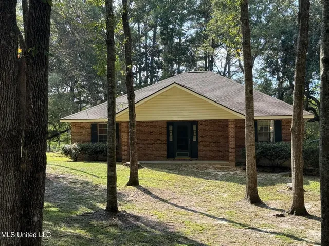 $225,000 | 2240 Brookside Drive, Gautier, MS 39553