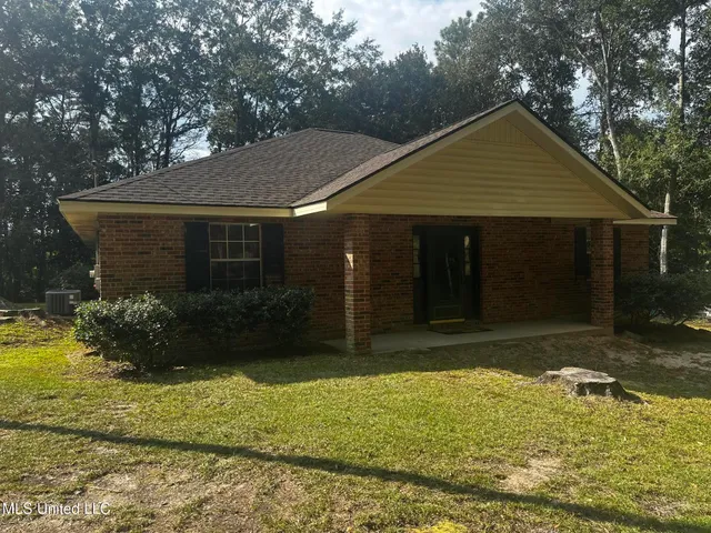 $225,000 | 2240 Brookside Drive, Gautier, MS 39553