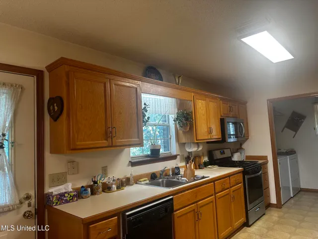 $225,000 | 2240 Brookside Drive, Gautier, MS 39553