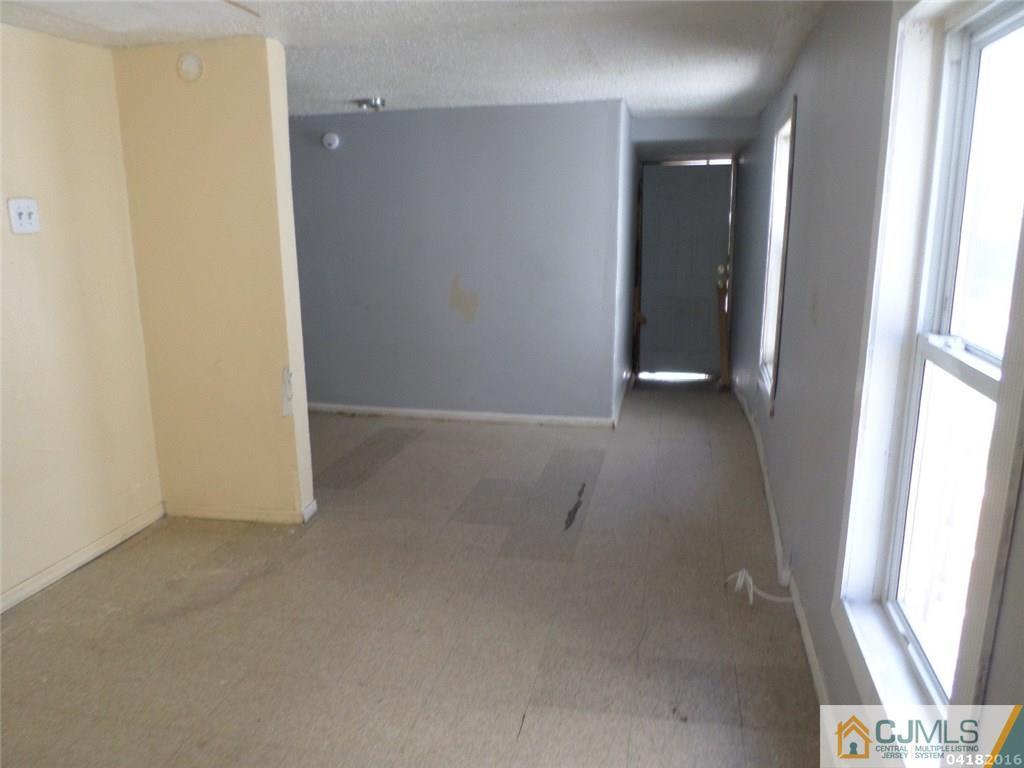 655 State Street Perth Amboy, NJ 08861 - Photo 11 of 12 Gallery Image 11