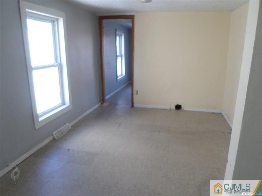 655 State Street Perth Amboy, NJ 08861 - Photo 9 of 12 Gallery Image 9