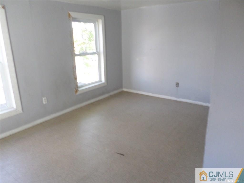 655 State Street Perth Amboy, NJ 08861 - Photo 10 of 12 Gallery Image 10