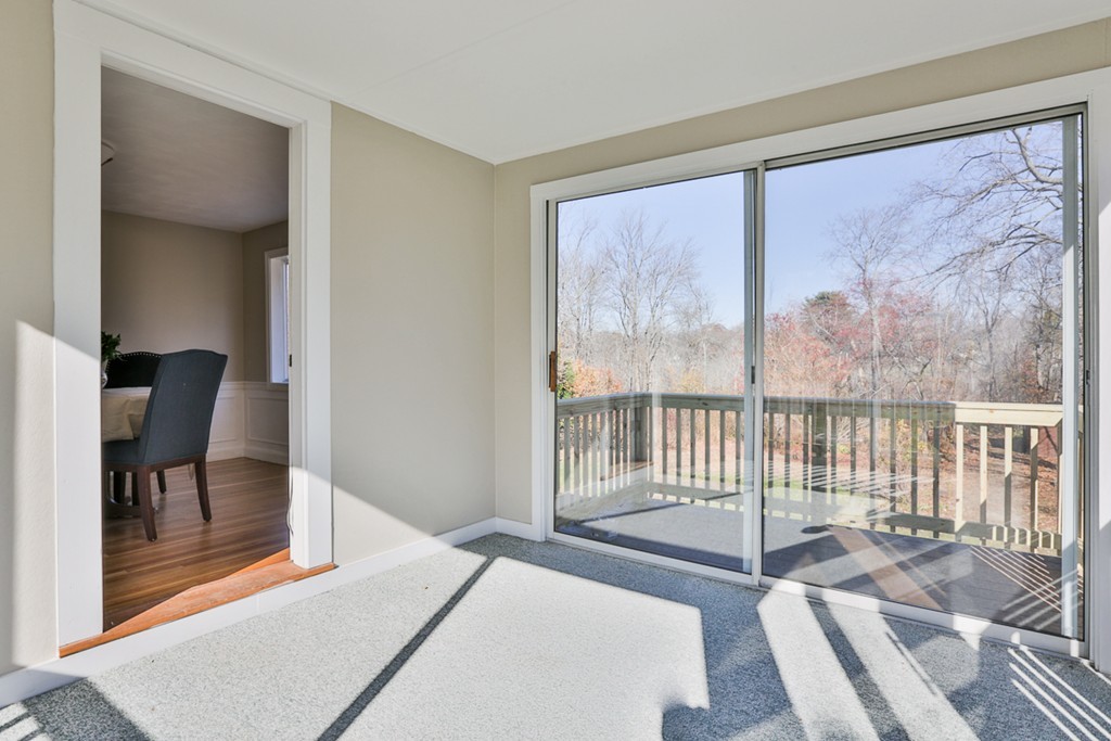 15 Elmcrest Road Wakefield, MA 01880 - Photo 11 of 30 Gallery Image 11