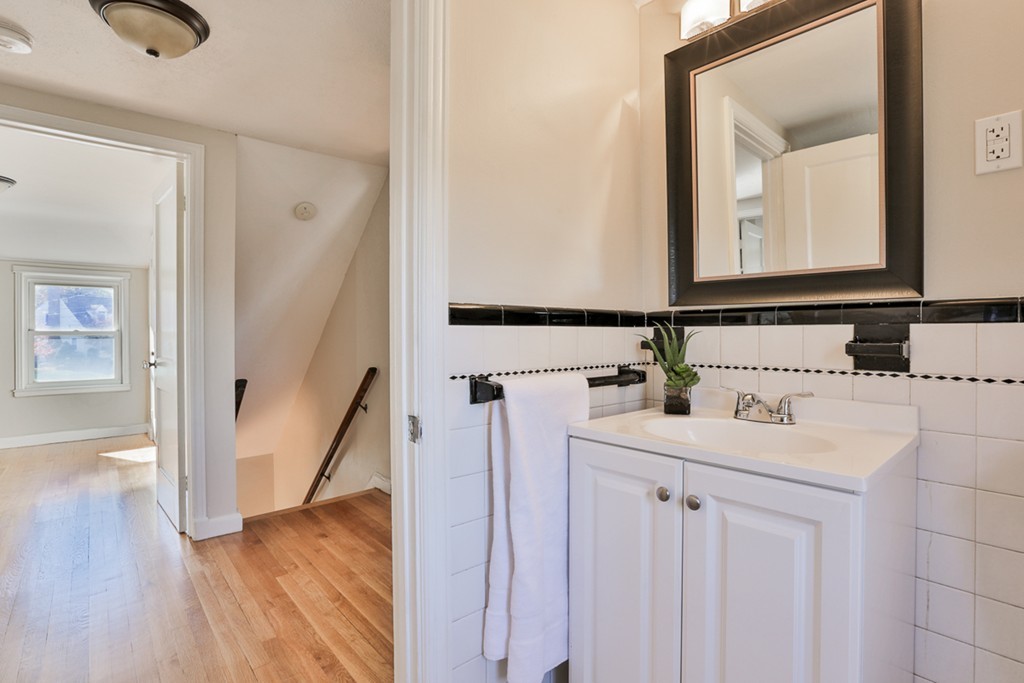 15 Elmcrest Road Wakefield, MA 01880 - Photo 21 of 30 Gallery Image 21