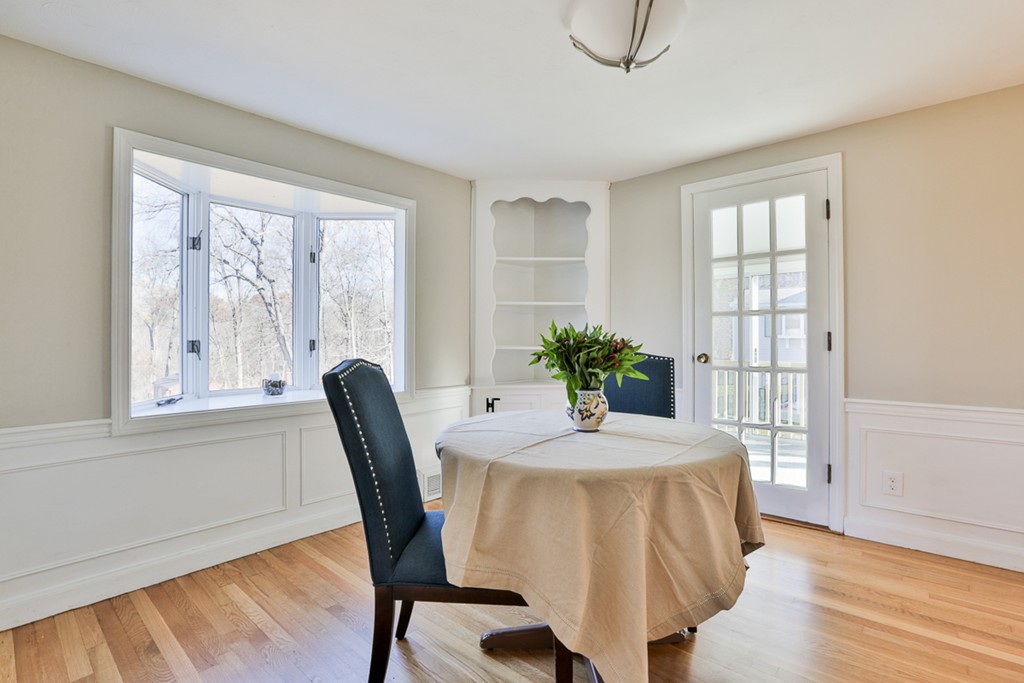 15 Elmcrest Road Wakefield, MA 01880 - Photo 9 of 30 Gallery Image 9