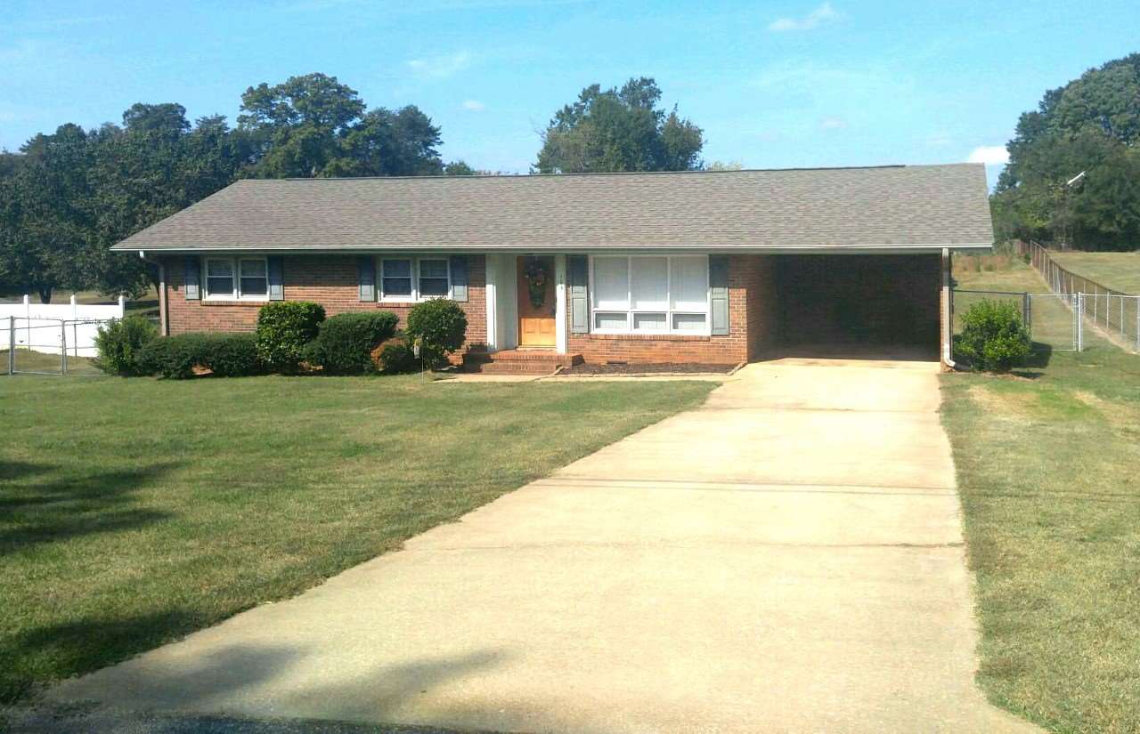 106 Post Oak Road Duncan, SC 29334 - Photo 1 of 11 Gallery Image 1