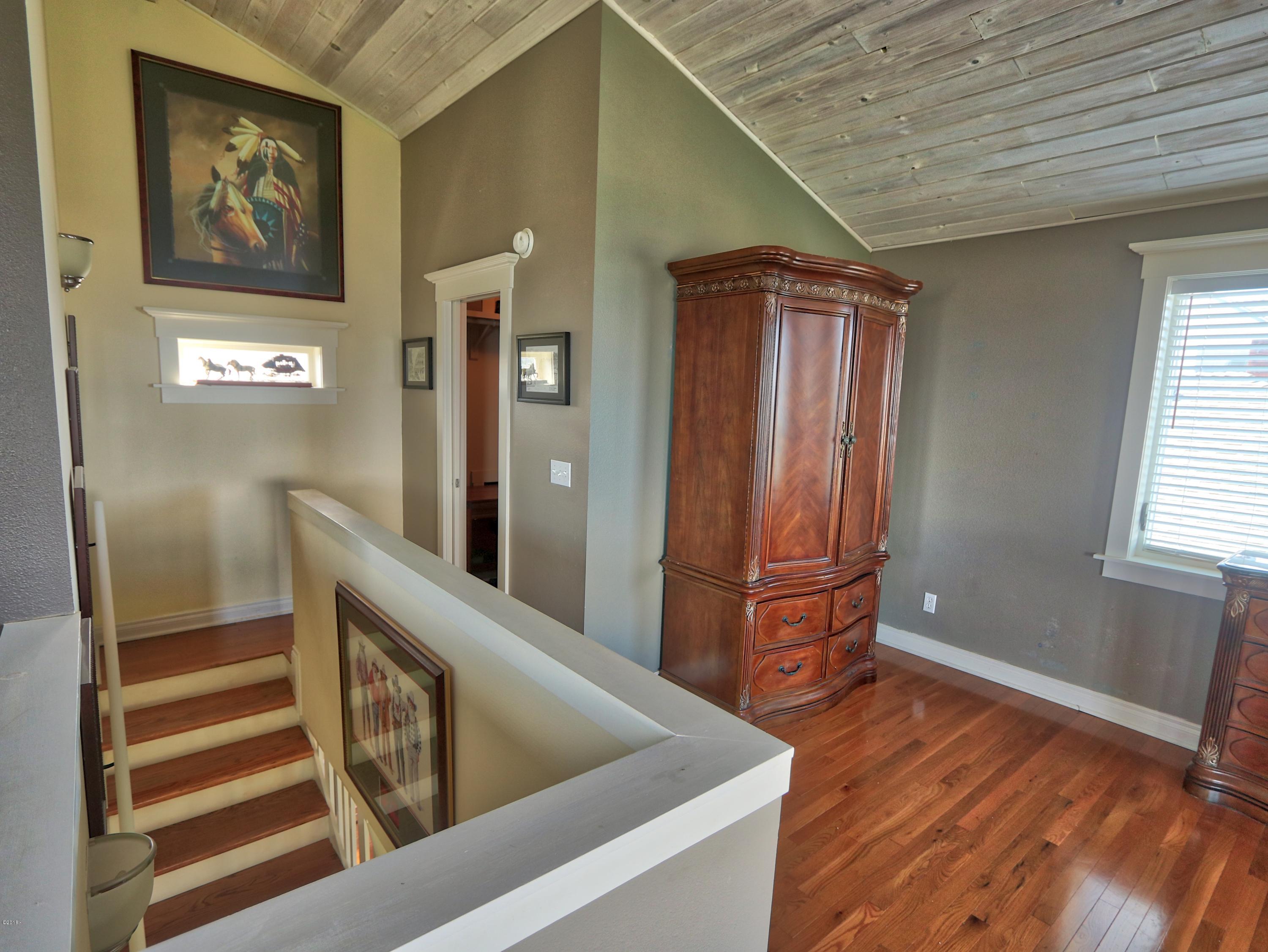 47 Southwest Hurbert Street Newport, OR 97365 - Photo 20 of 34 Master