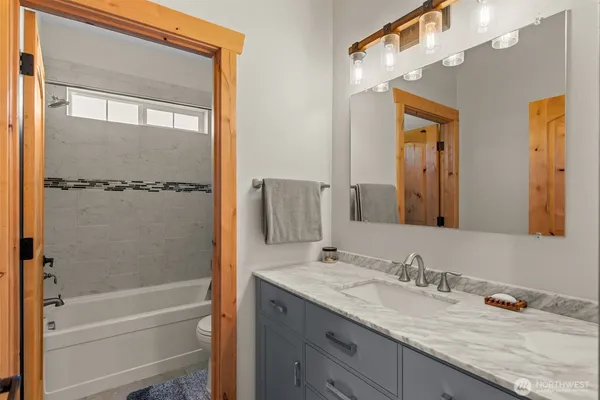$995,000 | 2042 Maiden Lane, Wenatchee, WA 98801