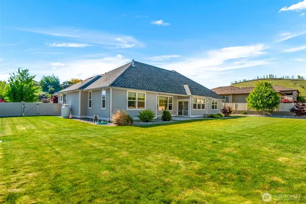$995,000 | 2042 Maiden Lane, Wenatchee, WA 98801