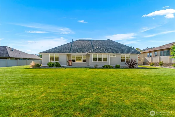 $995,000 | 2042 Maiden Lane, Wenatchee, WA 98801