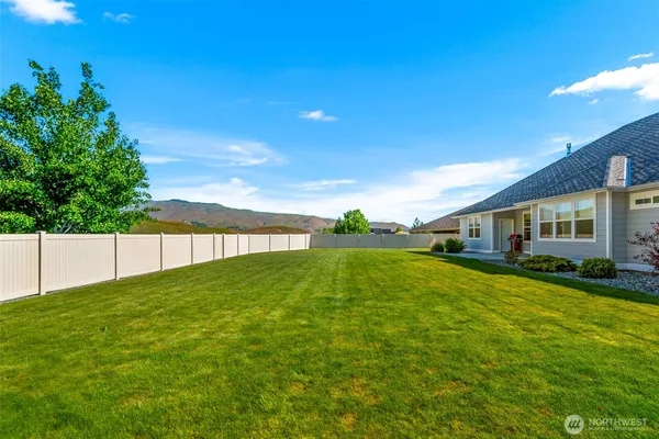 $995,000 | 2042 Maiden Lane, Wenatchee, WA 98801
