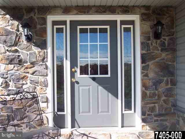 820 East Butter Road York, PA 17406 - Photo 3 of 25 Gallery Image 3