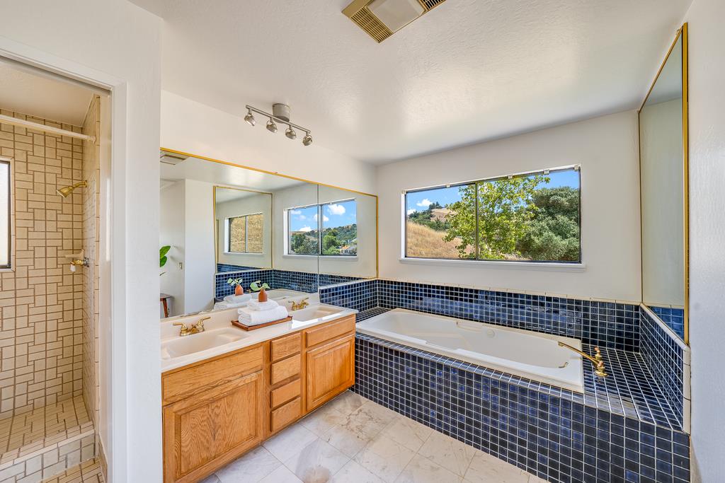 3045 3 Springs Road San Jose, CA 95140 - Photo 11 of 35 Gallery Image 11