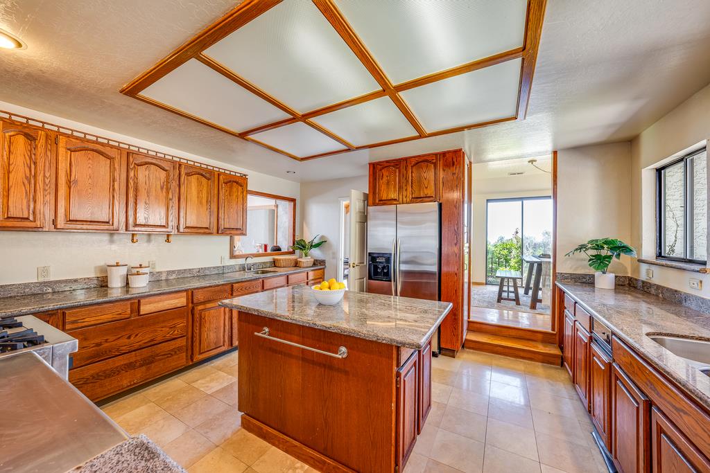3045 3 Springs Road San Jose, CA 95140 - Photo 3 of 35 Gallery Image 3