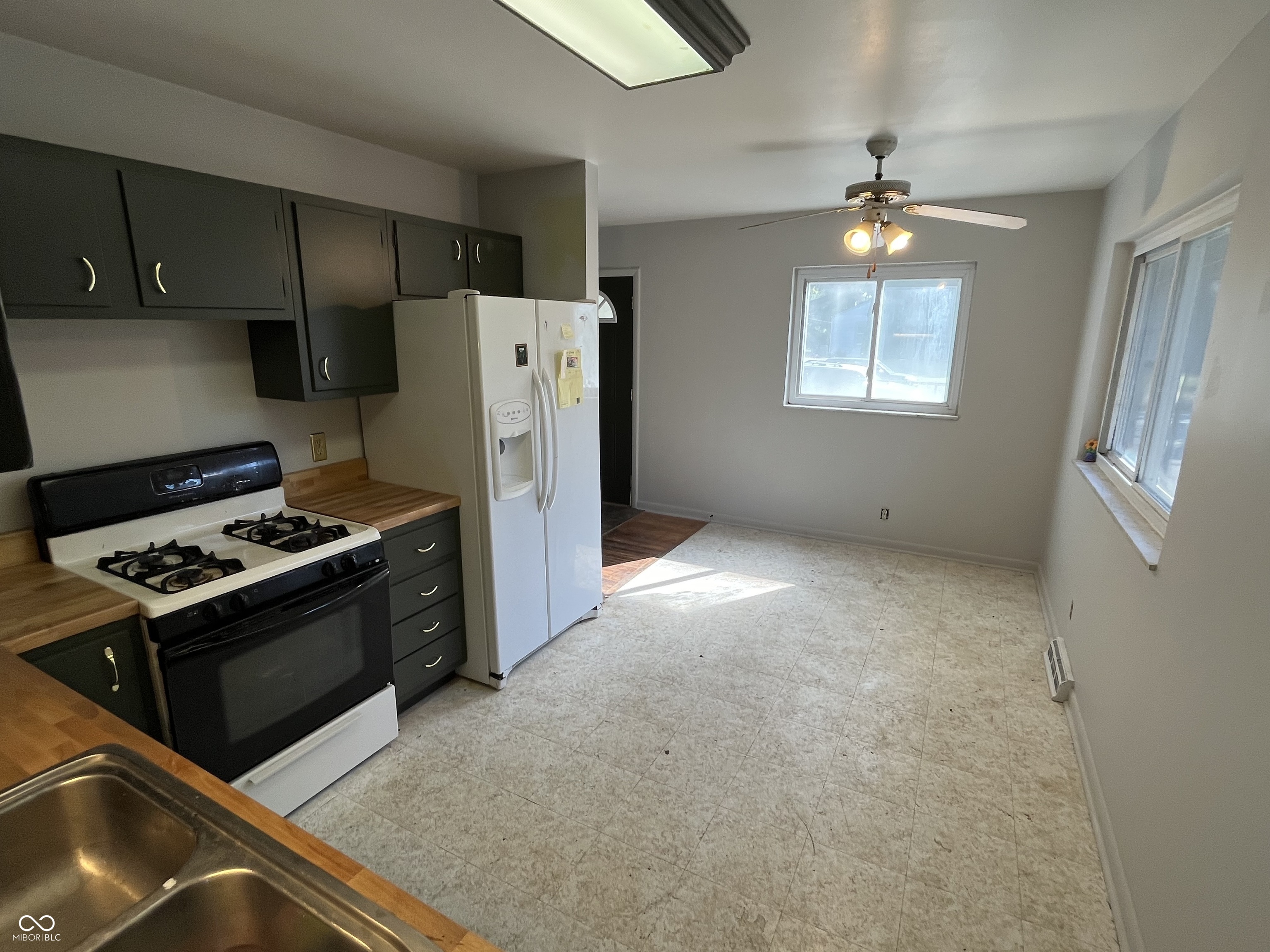 3432 Ralston Avenue Indianapolis, IN 46218 - Photo 6 of 18