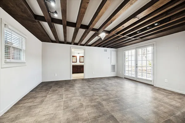 $6,000 | 2506 Avalon Place, Houston, TX 77019