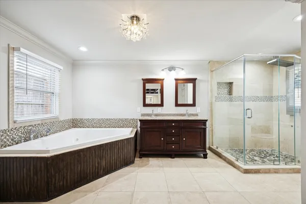 $6,000 | 2506 Avalon Place, Houston, TX 77019