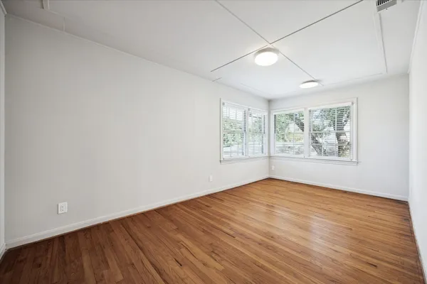 $6,000 | 2506 Avalon Place, Houston, TX 77019