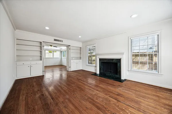 $6,000 | 2506 Avalon Place, Houston, TX 77019