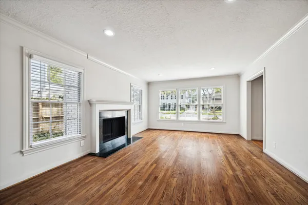 $6,000 | 2506 Avalon Place, Houston, TX 77019