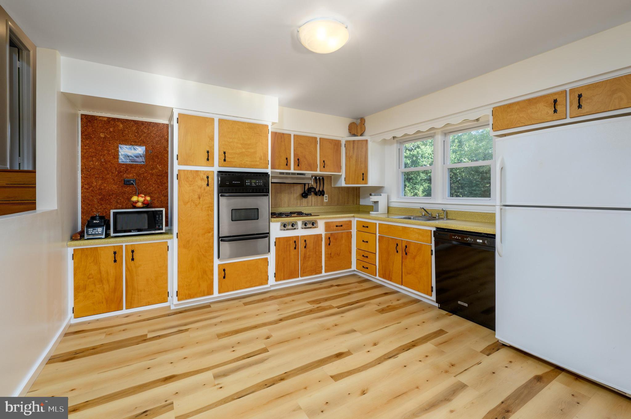 311 Buttonwood Lane Cinnaminson, NJ 08077 - Photo 7 of 29