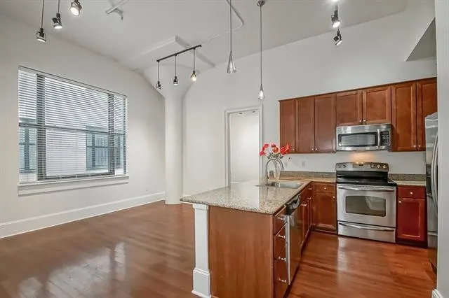 $1,950 | 1201 Canal Street, Unit 358, New Orleans, LA 70112