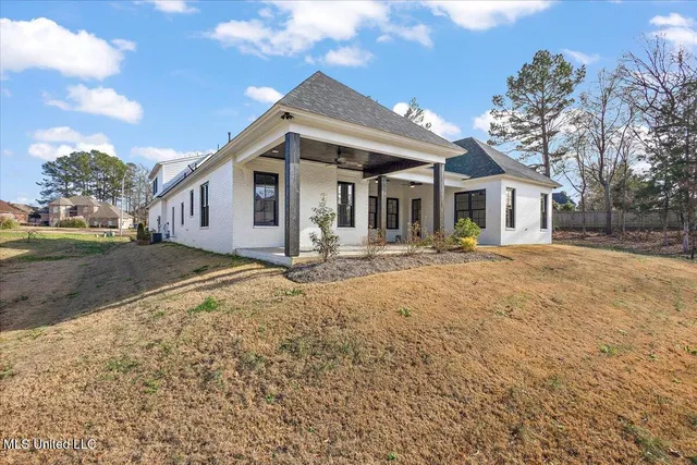 $595,000 | 111 Grand Oak Boulevard, Clinton, MS 39056
