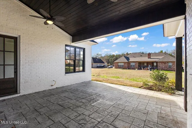 $595,000 | 111 Grand Oak Boulevard, Clinton, MS 39056