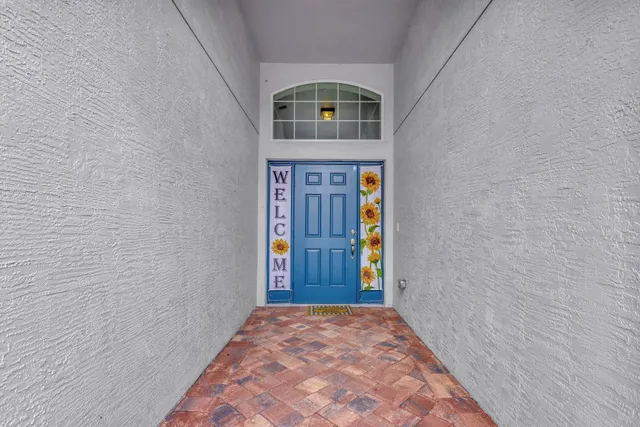 a view of entryway with a hallway