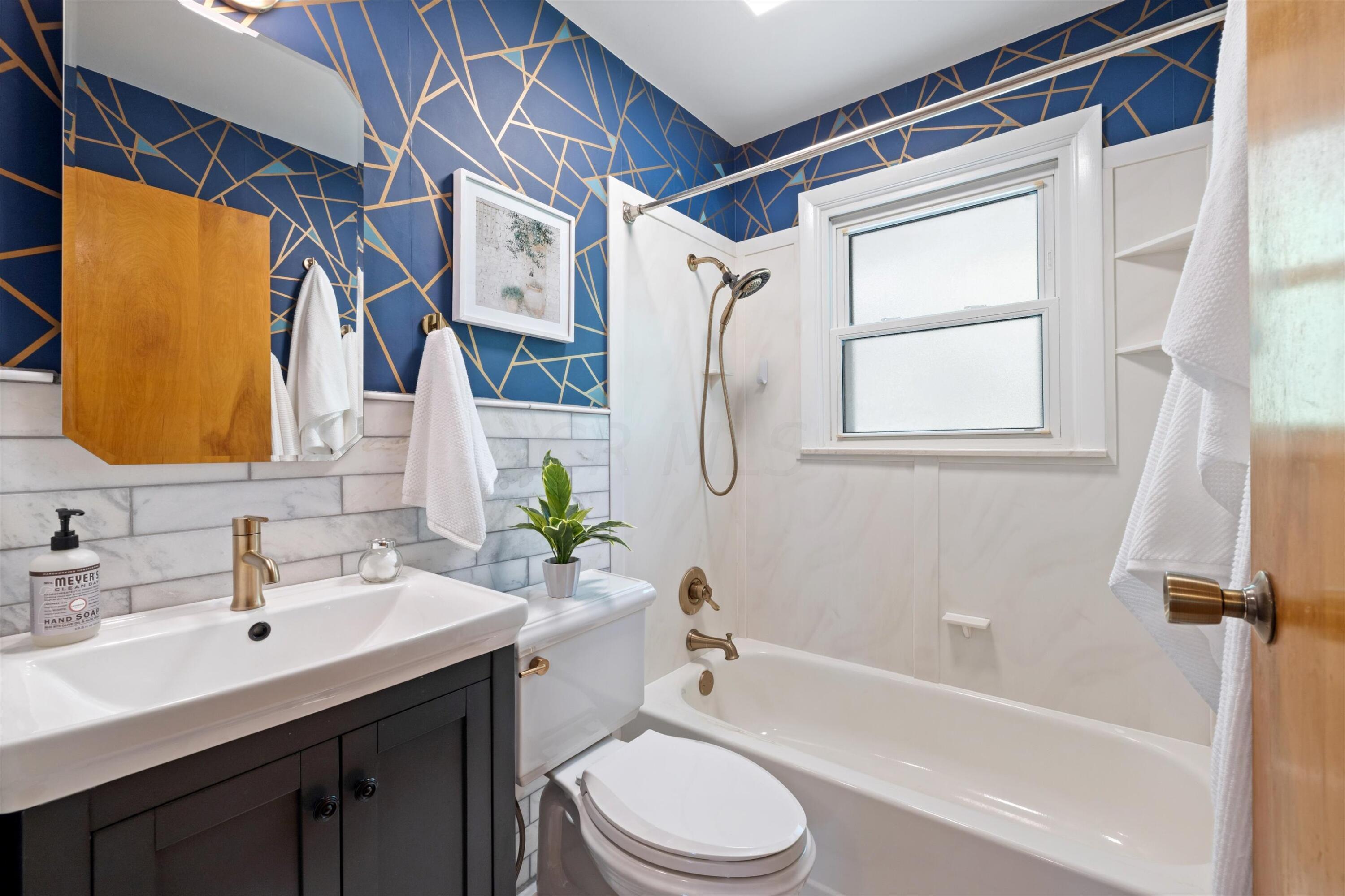 2678 Edgevale Road Upper Arlington, OH 43221 - Photo 21 of 49 21-511A3713
