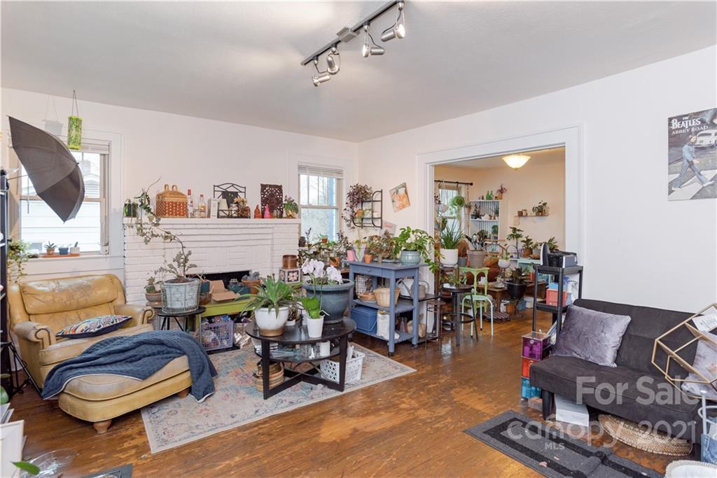 23 Ridgelawn Road Asheville, NC 28806 - Photo 3 of 30 Gallery Image 3