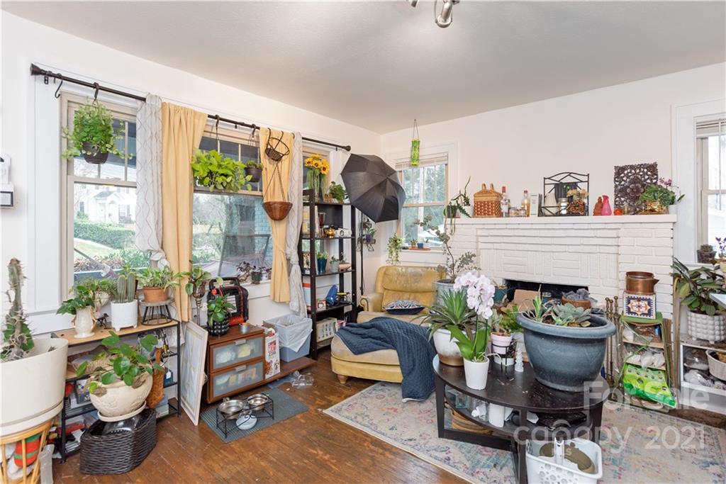 23 Ridgelawn Road Asheville, NC 28806 - Photo 4 of 30 Gallery Image 4