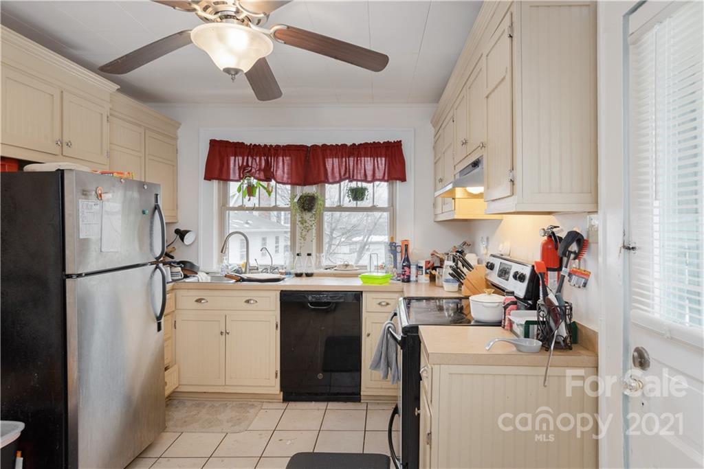 23 Ridgelawn Road Asheville, NC 28806 - Photo 7 of 30 Gallery Image 7