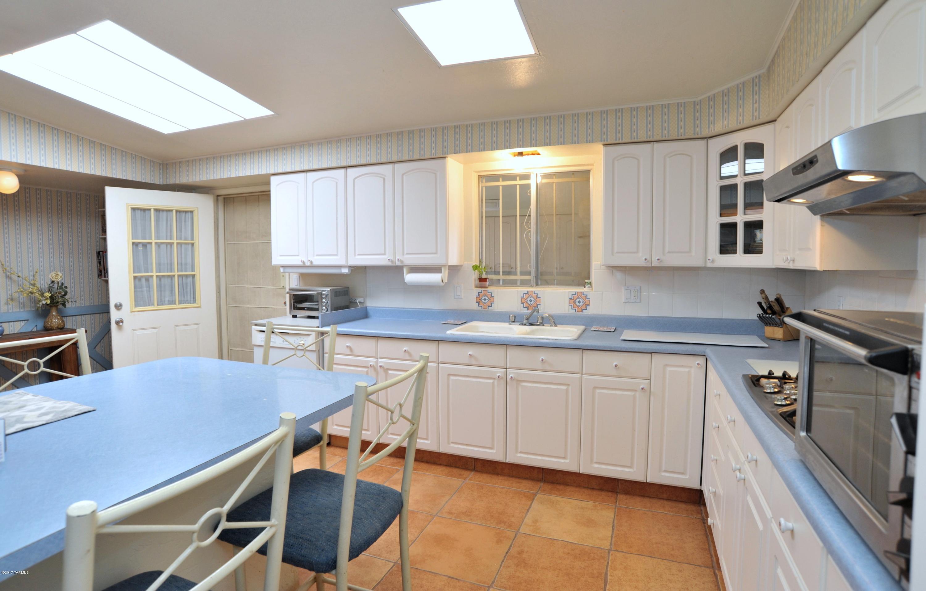 2052 West Tourney Road Tucson, AZ 85713 - Photo 11 of 39 Gallery Image 11