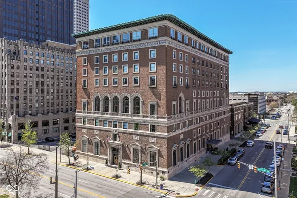 $230,000 | 350 North Meridian Street, Unit 709, Indianapolis, IN 46204