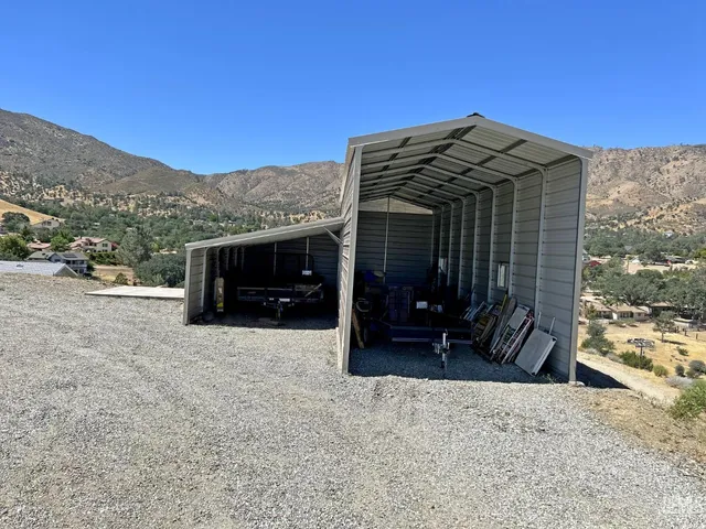 $675,000 | Undisclosed Address, Lake Isabella, CA 93240