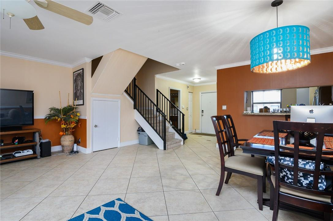 9094 Southwest 21st Court, Unit B Boca Raton, FL 33428 - Photo 5 of 14 Photo 5