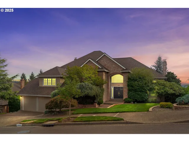 $1,379,900 | 3500 Riverknoll Way, West Linn, OR 97068