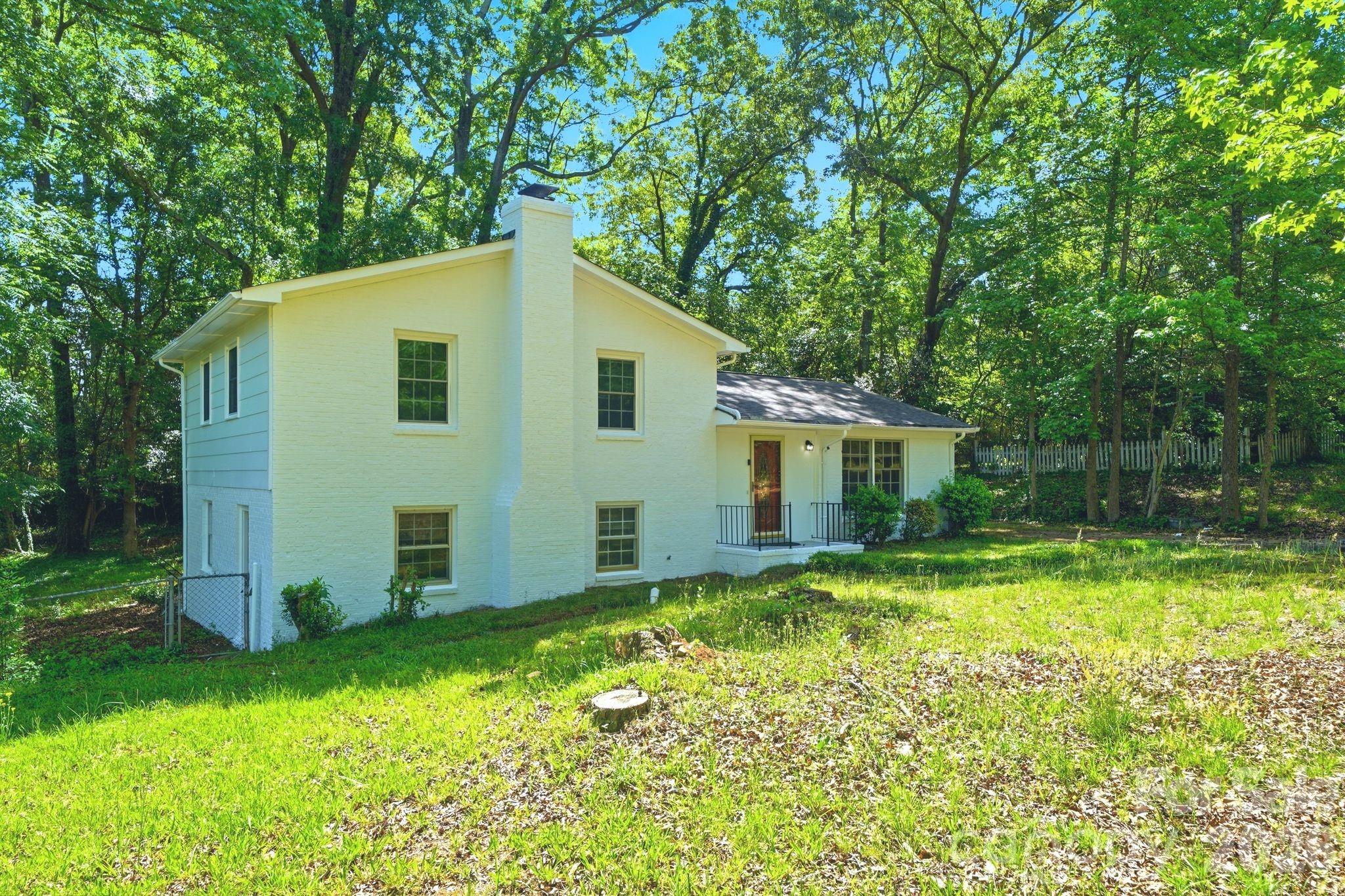 1412 Rama Road Charlotte, NC 28211 - Photo 3 of 26 Gallery Image 3