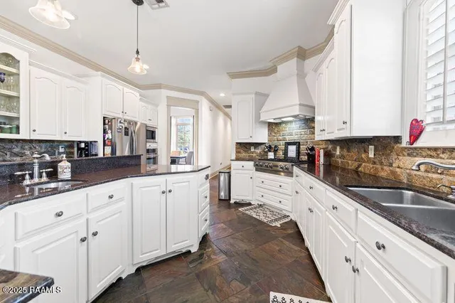 $579,000 | 104 Bridge Creek Cove, Lafayette, LA 70508