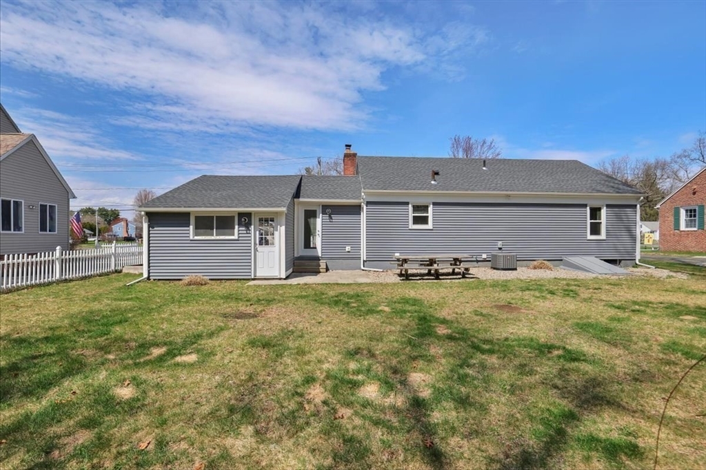 2401 Wilbraham Road Springfield, MA 01129 - Photo 31 of 33